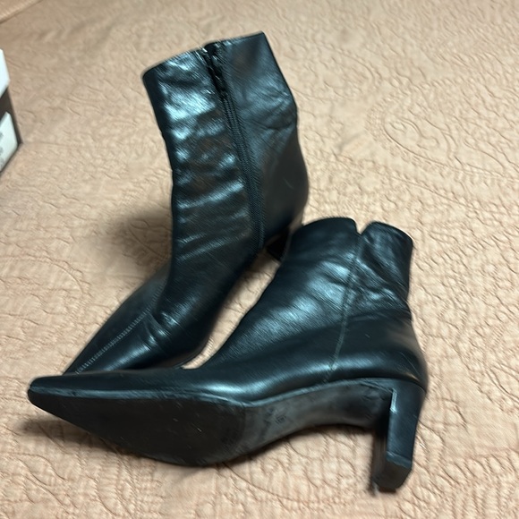Black leather Unisa boots - Picture 2 of 2